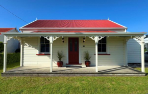 Creed Cottage - Luxury stay with Whitianga history